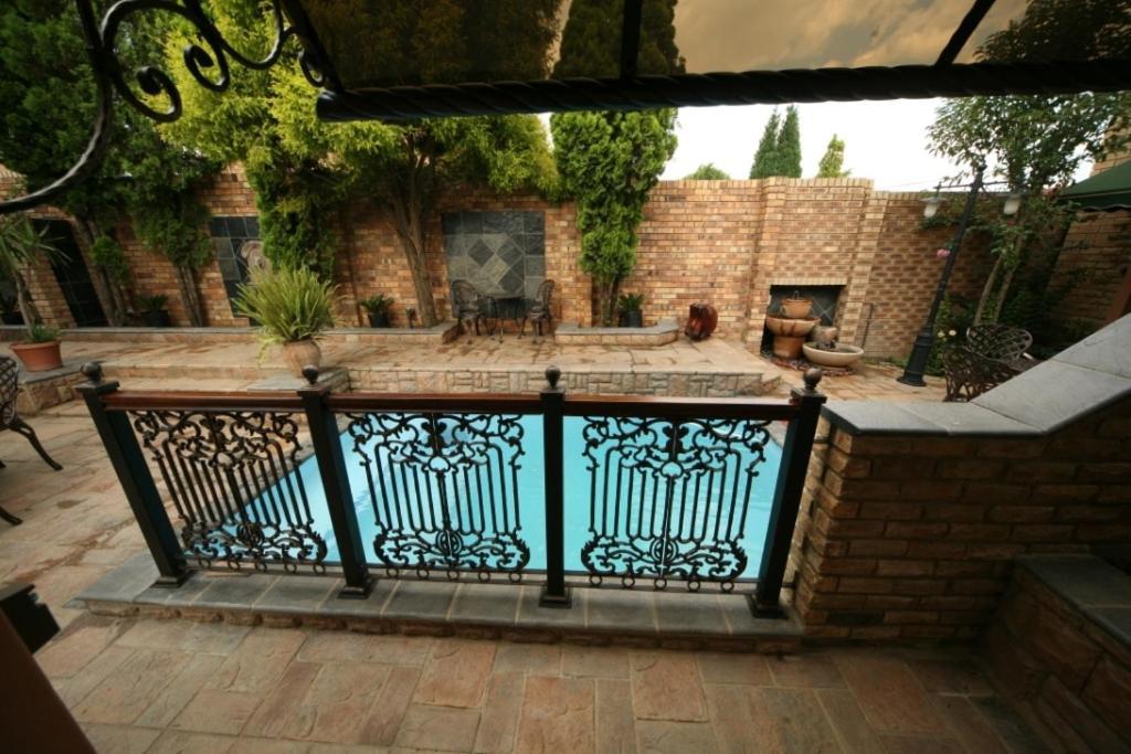 Le Cozmo Guesthouse Johannesburg Luaran gambar