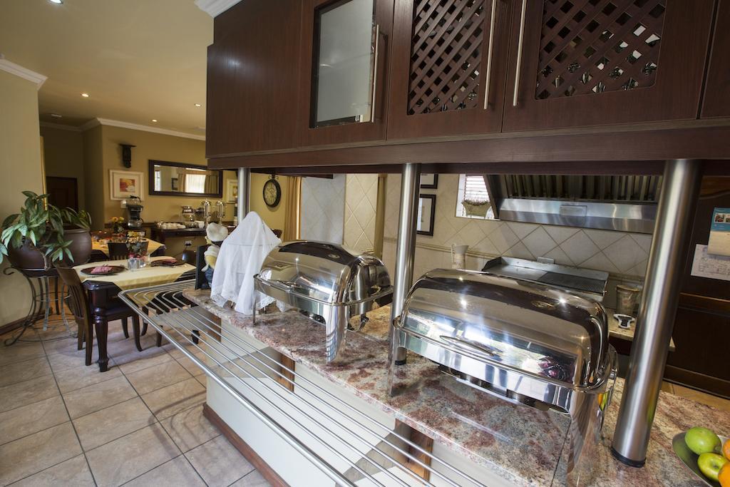 Le Cozmo Guesthouse Johannesburg Luaran gambar
