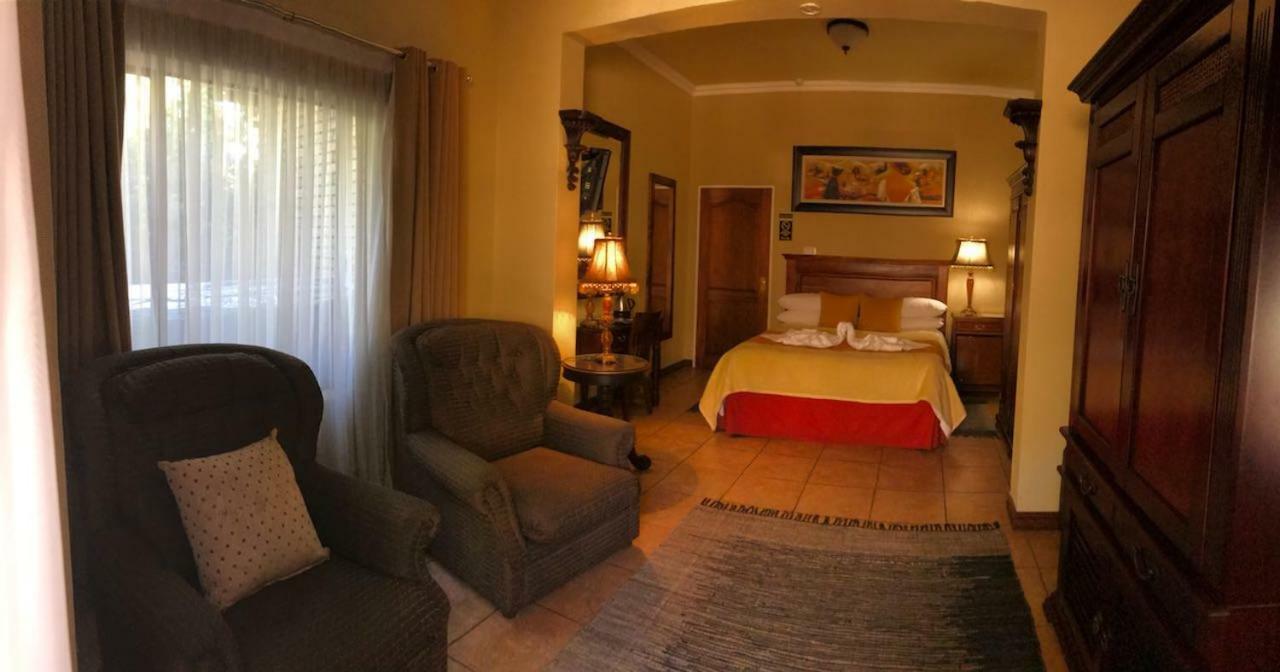 Le Cozmo Guesthouse Johannesburg Luaran gambar